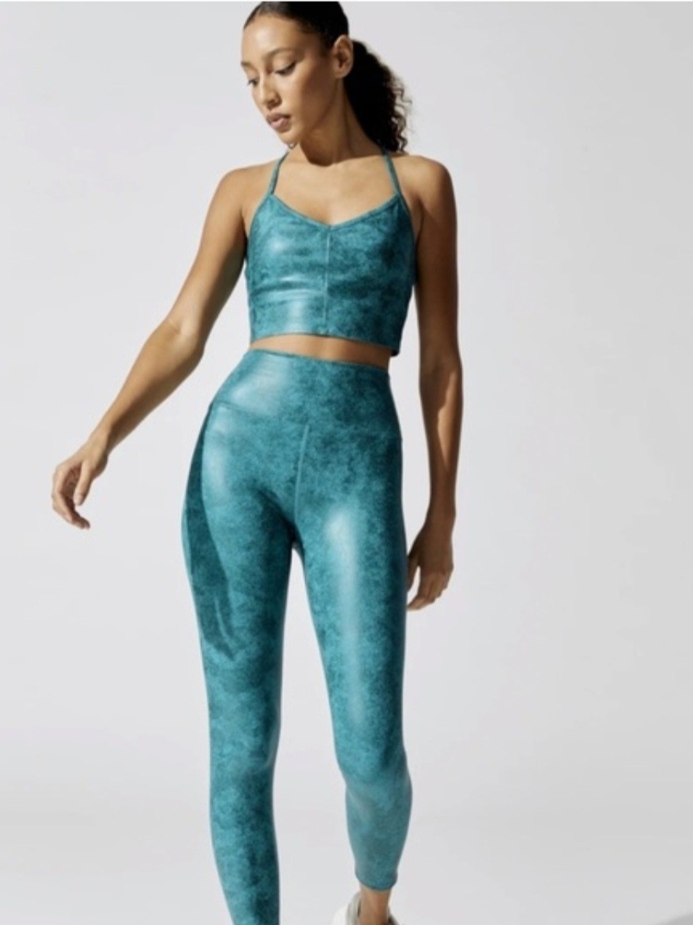Carbon38 Set: High-Waist Teal Athletic Leggings + Top, Both Sized Small